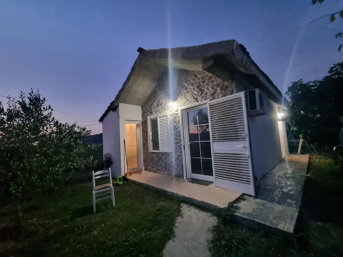 הוילה Fushe-Drac House Near 'Plazhi San Pietro'